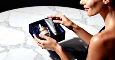 8 Best Gifts for Skincare Lovers Premium in 2026