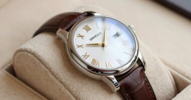 elegant timeless watch gifts